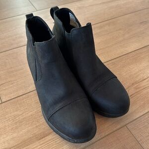 Sorel booties black size 9